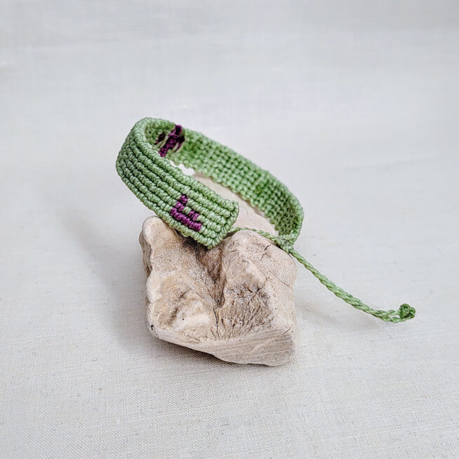 Pulsera cruz nudos verde - Imagen 3