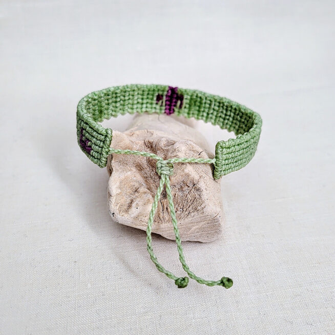 Pulsera cruz nudos verde - Imagen 4