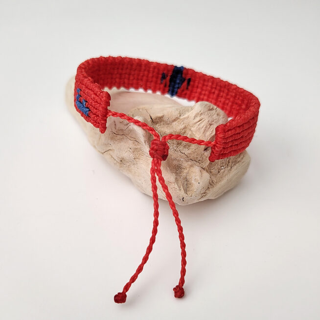 Pulsera cruz nudos roja - Imagen 4